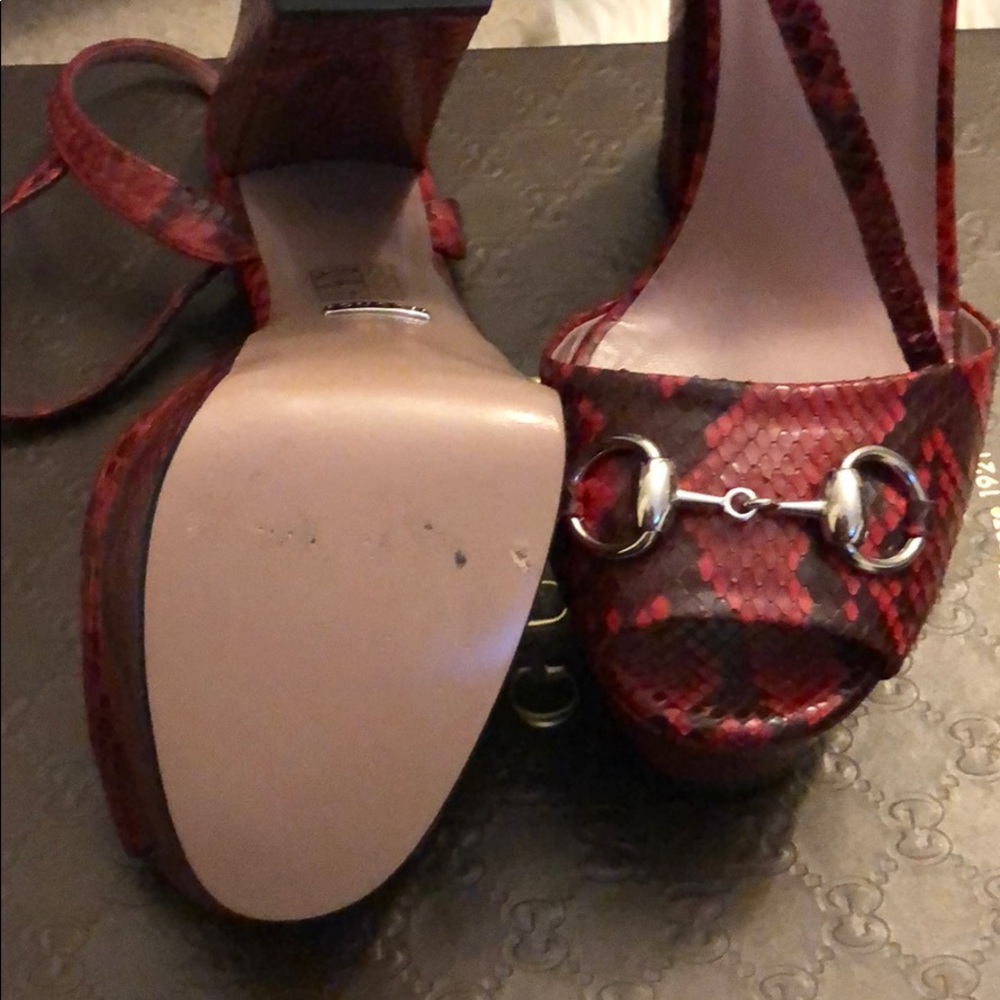 ❌❌ SOLD ❌❌ Gucci python platform heels - Picture 6 of 7